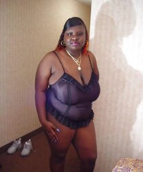 Ebony PLUMPER Ultra-Cutie