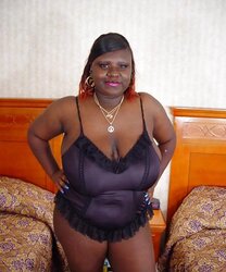 Ebony PLUMPER Ultra-Cutie