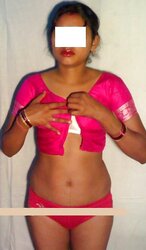 Indian wifey lurks her face