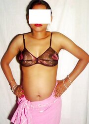Indian wifey lurks her face