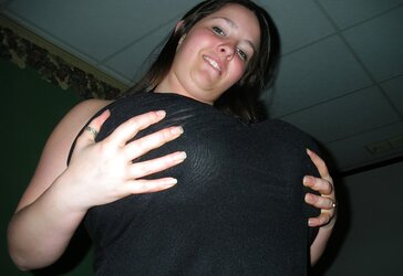 Buxomy Erin!!!