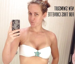 Super-Fucking-Hot femmes with sunburn lines
