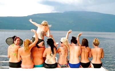 Super-Fucking-Hot femmes with sunburn lines