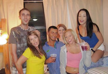 Hostel Chicks