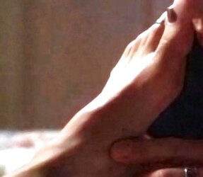Courteney Cox Sole Pictures