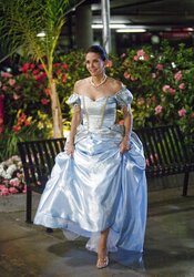 Courteney Cox Sole Pictures