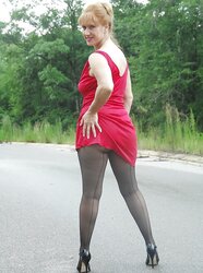 Jaw-Dropping Tights Mummy