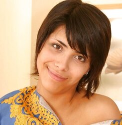 PRETTY ARAB TEENAGER