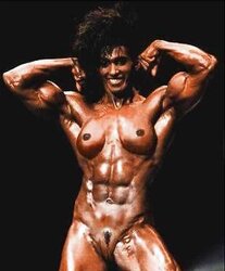 Gal bodybuilders ginormous clitties