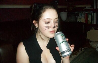 Billie the Facebook tart and mates