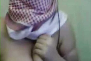 Arab niqab webcam scandal-with hijab iran or egypt jilbab