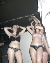 Miss Moist T-Tee-Shirt - MOLTEN British Gals