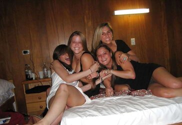 Upskirts Upshorts