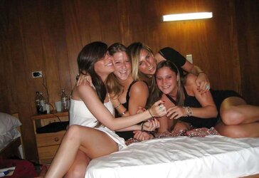 Upskirts Upshorts