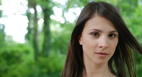 Aylin Tezel super-hot german celeb