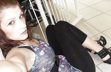 SUPER-SEXY TINY POSER X