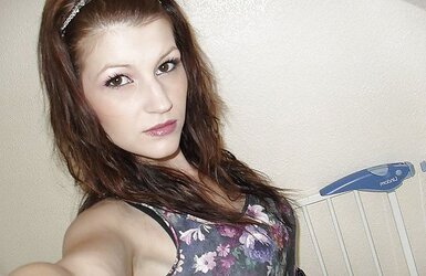 SUPER-SEXY TINY POSER X