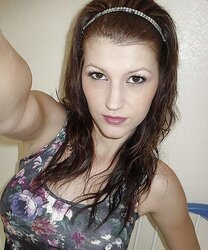SUPER-SEXY TINY POSER X
