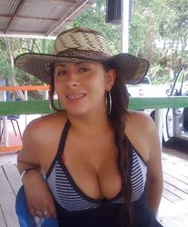 Gineht! Tetoncita deliciosa!
