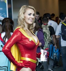 Honeys of Comic Con