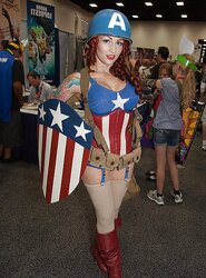 Honeys of Comic Con