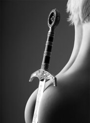 Dark-Hued and White die O , ThorHammer