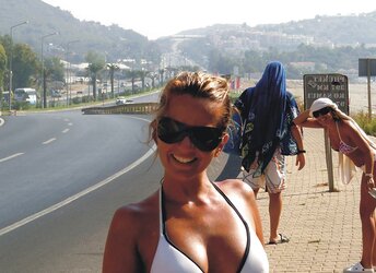 Bombshell Fbook femmes