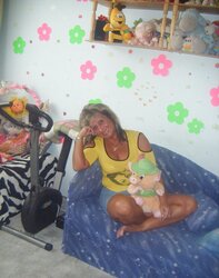 Bombshell Fbook femmes