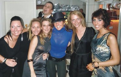 Bombshell Fbook femmes