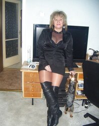 Bombshell Fbook femmes