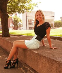 She Got Gams