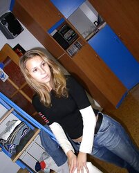 KLEINE SPECTACULAR BLONDINE