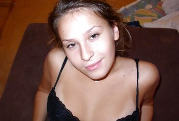 KLEINE SPECTACULAR BLONDINE