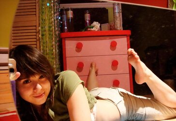 Ariel Rebel Remarkable Selfshots