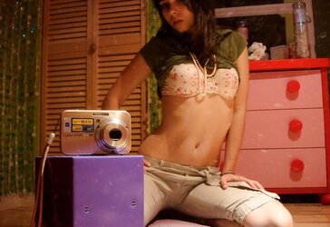 Ariel Rebel Remarkable Selfshots