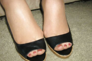 More breezies on ebay selling used nylons