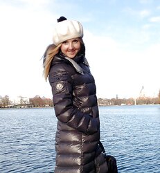 Super-Sexy wifes in handsome jackets