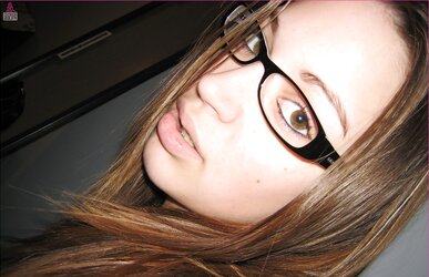 Amatrice dark haired parfaite set complet