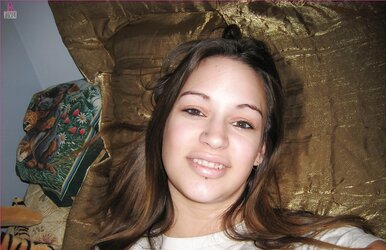 Amatrice dark haired parfaite set complet