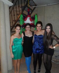 Mexicanas en pantimedias - mexican dolls in stockings