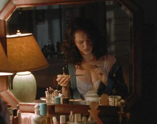 Bonnie Bedelia Ultimate Naked Bevy