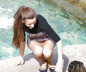 Upskirt Stockings Mingle