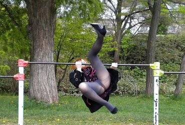 Upskirt Stockings Mingle