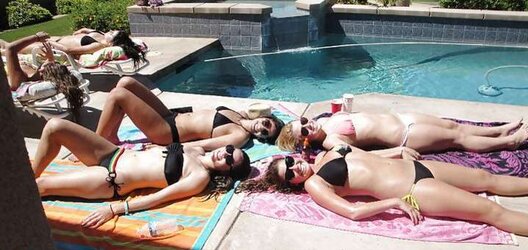 Joy Lovin’ College Chicks