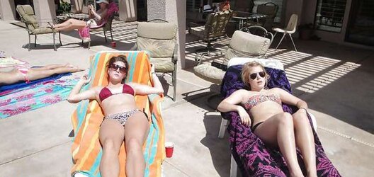 Joy Lovin’ College Chicks