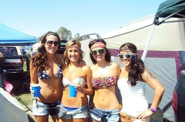 Joy Lovin’ College Chicks