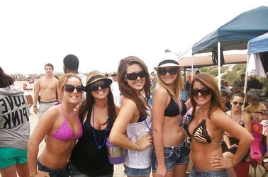 Joy Lovin’ College Chicks