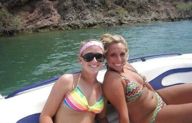 Joy Lovin’ College Chicks