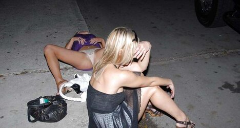 College Soiree Chicks Demonstrating their Undies!!