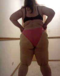 MY PLUMPER SUB IN AND OUT HER UNDIES